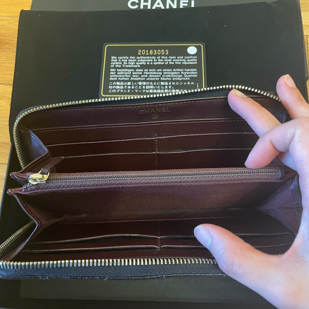 Chanel quilted caviar zipped long wallet- full set - Picture 4 of 12